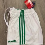 Templederry GAA Mourne Shorts White/Green Crested (Adults/Kids) - Image 4