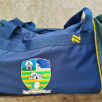 O'Neills Burgess GAA C.L.G. Buirgheas 22" KENT Hold All Gear Bag Marine/Emerald/Amber Crested - Image 3