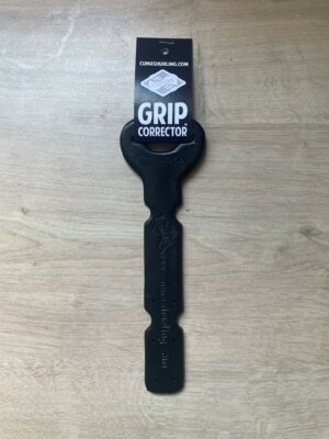 Cumas GAA Hand Grip Corrector Tack on Guide Hurling Camogie