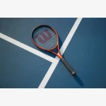 WILSON Burn 100 V5 Tennis Racket - Image 2