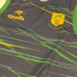 Toomevara GAA O'Neills Training Vest Marine/Green/Amber (Kids/Adults) - Image 2