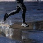 HOKA Clifton 9 GORE-TEX Running Shoe Grey Skies / Foggy Grey (Women's) - Image 2