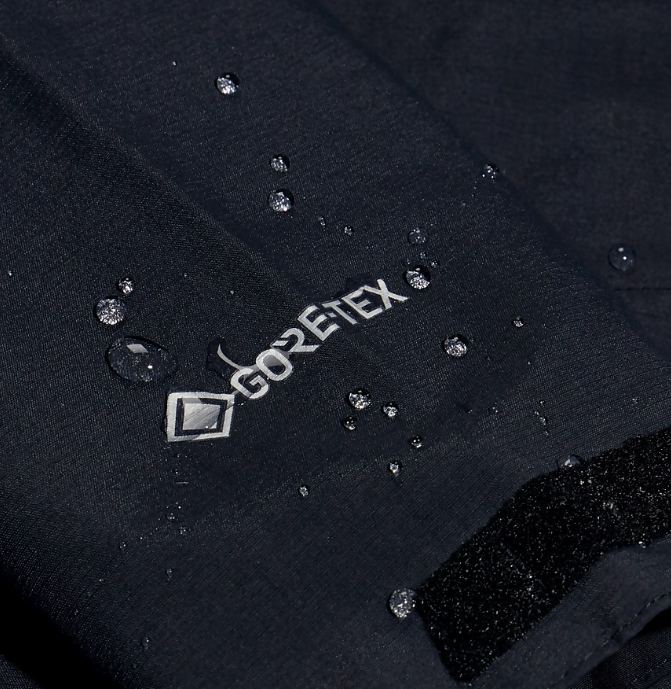 Berghaus Hillwalker InterActive Shell Water Proof Gortex Jacket | Black (Womens)  - Image 4